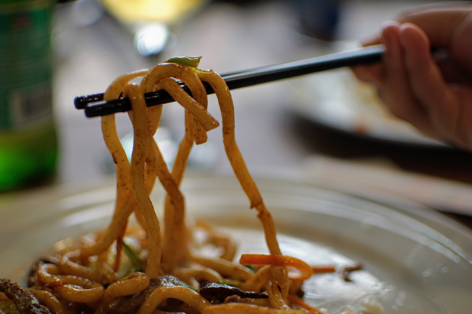 Extra fun kung gamit mo chopsticks